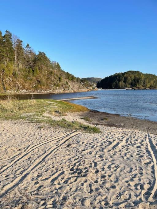 Appartement Leilighet Ved Sjoen Med Strand à Porsgrunn Extérieur photo